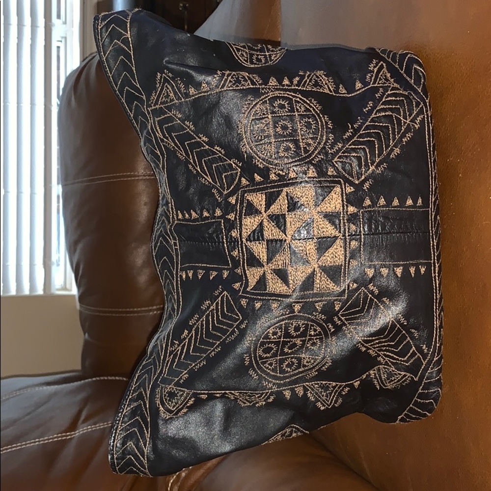 Chico’s hand bag